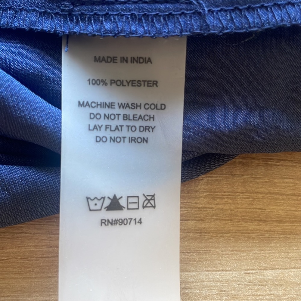 Navy sleeveless blouse - Picture 3 of 4